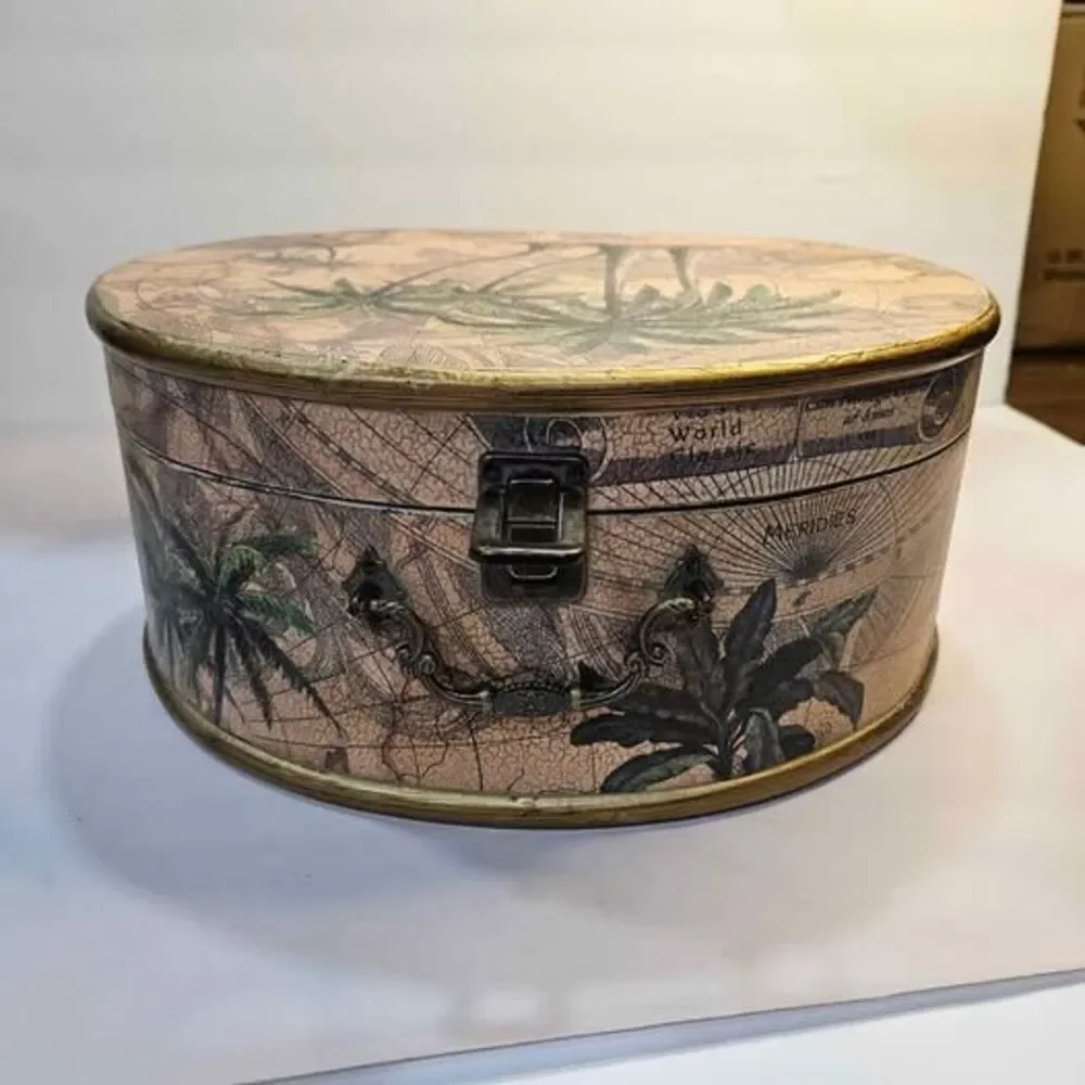 Vintage Style Tropical Palm Tree Map Oval Storage Box